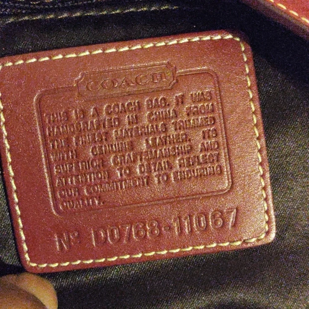 RARE Vintage Coach Y2K Hampton Signature C Hobo – Burgundy Leather Shoulder Bag